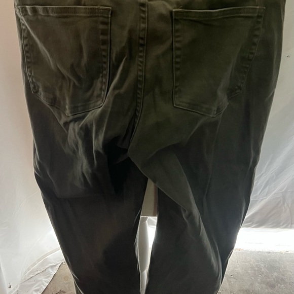 Cute destroyed forever 21 joggers - Picture 7 of 10